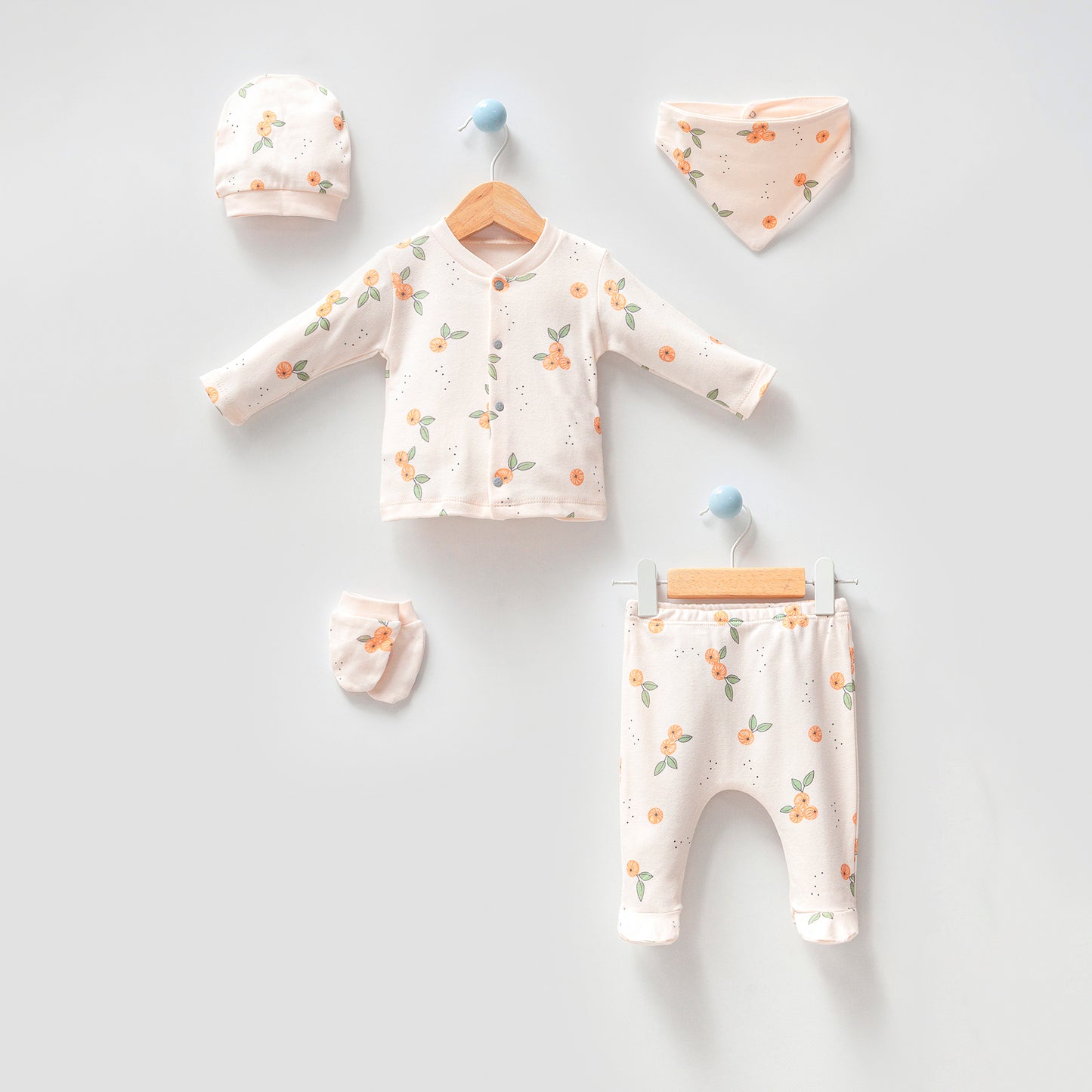 Newborn essentials - Sunny smiles